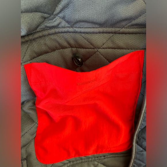 Men’s Vineyard Vines quilted Navy jacket w/brown corduroy collar pockets size L - Picture 3 of 11